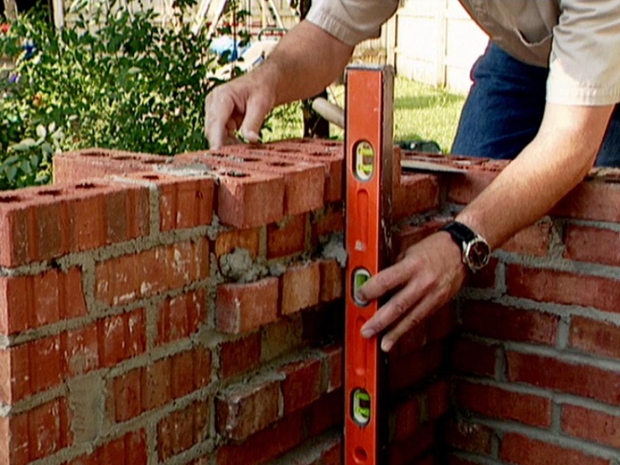 How to build a barbecue with refractory bricks