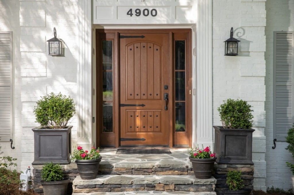 What is the standard door height for a residential home