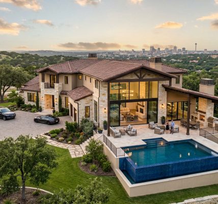 Explore San Antonio’s luxury real estate market! Discover premier neighborhoods, upscale estates, market trends, and exclusive high-end homes today.