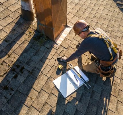 Protect your home with our complete roof maintenance checklist. Learn how to spot early warning signs, handle routine inspections, and plan your replacement.