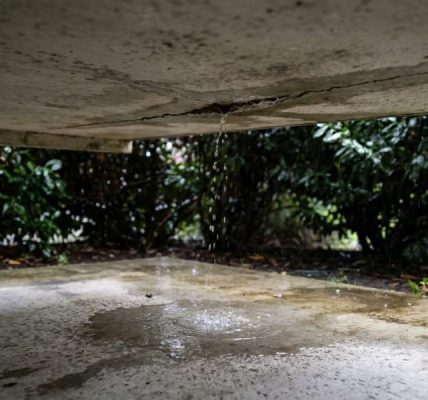 Seattle patio roof flashing inspection